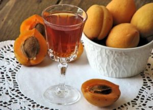 лунный свет из абрикосов